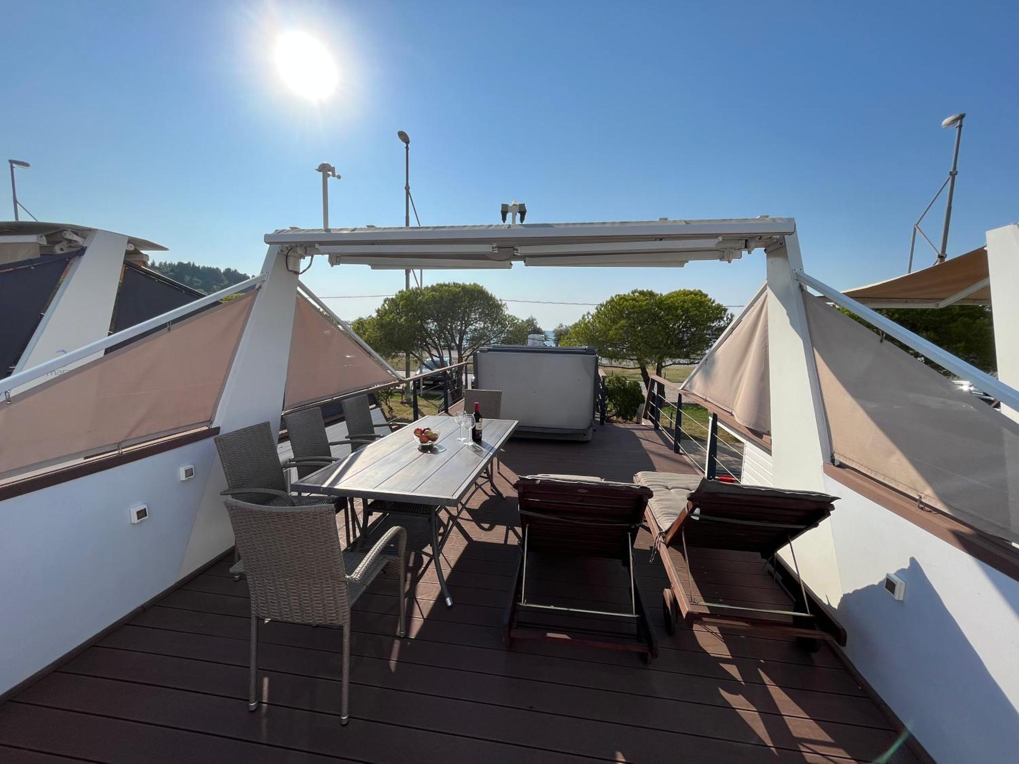 Marina Luxury Houseboat Lace Portoroz Bagian luar foto